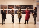 v.l.n.r.: Erika Thümmel, Mohadeseh Panahi, Huda Takriti, Alex Gschiel und Kuratorin Maryam Mohammadi, Foto: Gudrun Lang